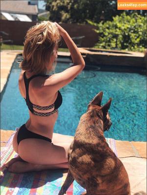 Courtney Miller photo #0277