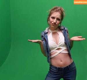 Courtney Miller photo #0279