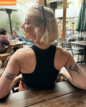 Courtney Miller photo #0340