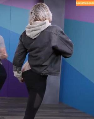 Courtney Miller photo #0349