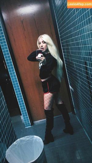 Courtney Miller photo #0359