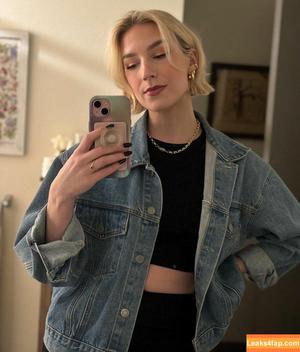 Courtney Miller photo #0376