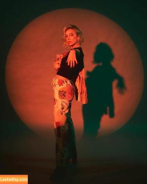 Courtney Miller photo #0382