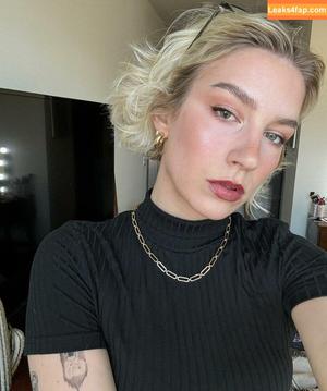 Courtney Miller photo #0386