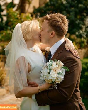 Courtney Miller photo #0403