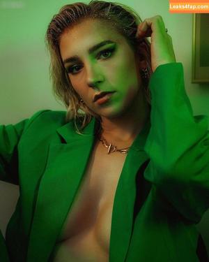 Courtney Miller photo #0432