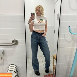 Courtney Miller photo #0447