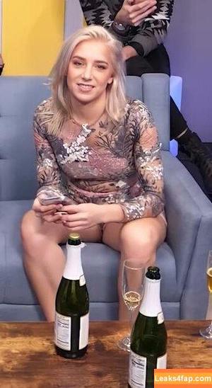 Courtney Miller photo #0504