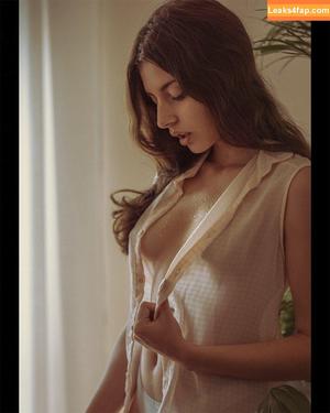 Courtney Miller photo #0583