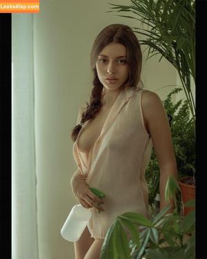 Courtney Miller photo #0588