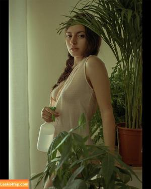 Courtney Miller photo #0591