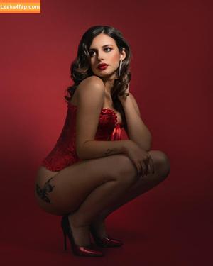 Courtney Miller photo #0599