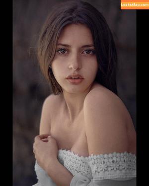 Courtney Miller photo #0611