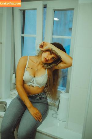 Courtney Miller photo #0637