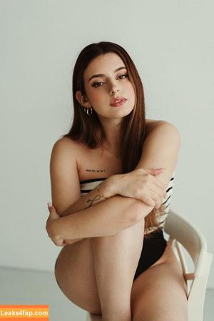 Courtney Miller photo #0653