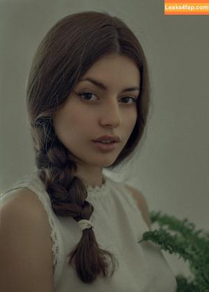 Courtney Miller photo #0654