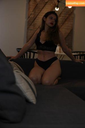 Courtney Miller photo #0664