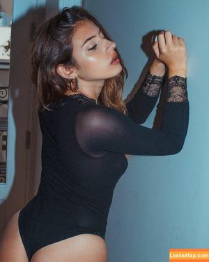 Courtney Miller photo #0685