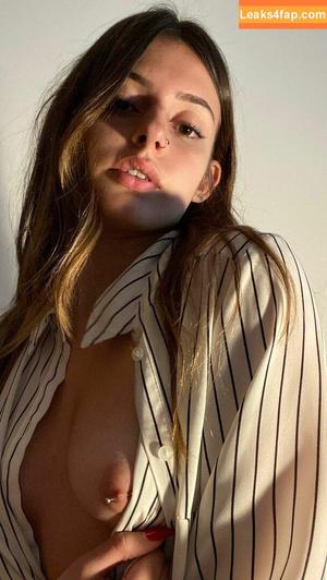 Courtney Miller photo #0690