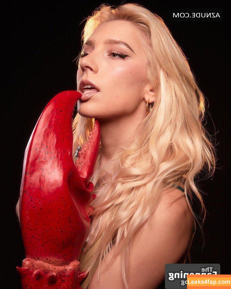 Courtney Miller / co_mill / courtney.miller / typicalvlogs leaked photo photo #1005