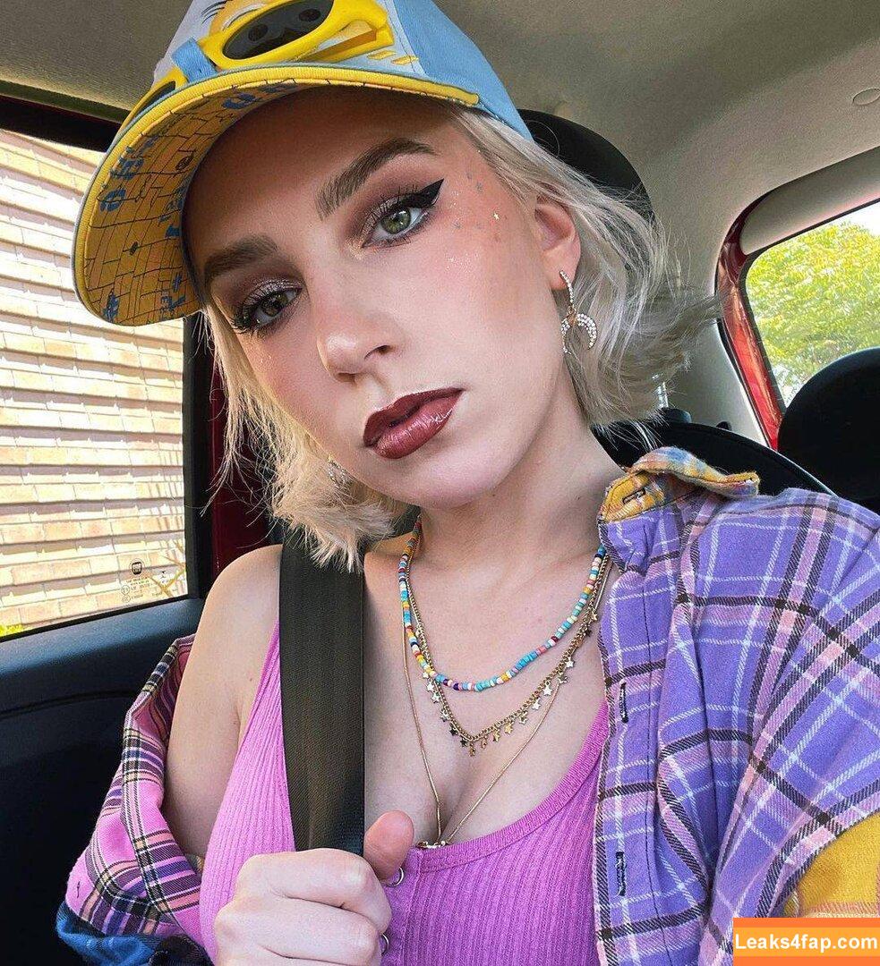 Courtney Miller / co_mill / typicalvlogs leaked photo photo #1061