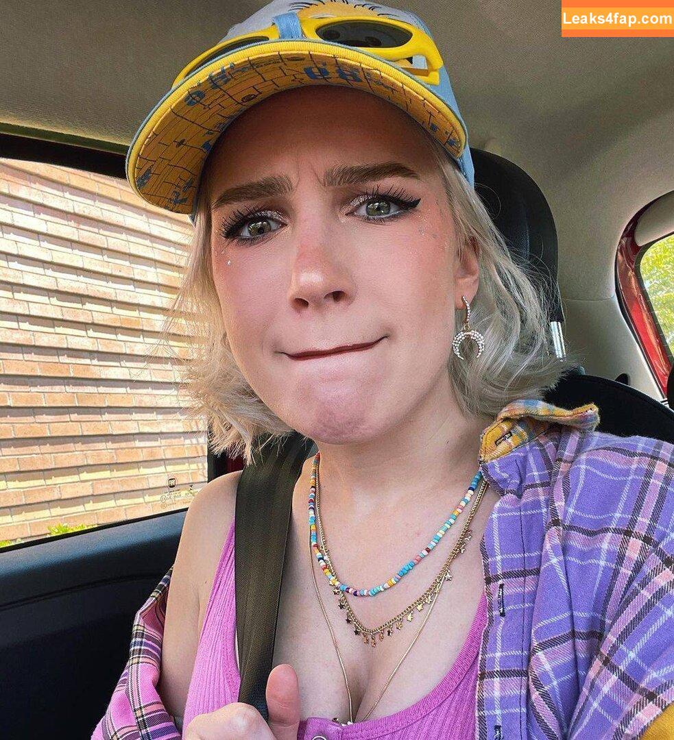 Courtney Miller / co_mill / typicalvlogs leaked photo photo #1062