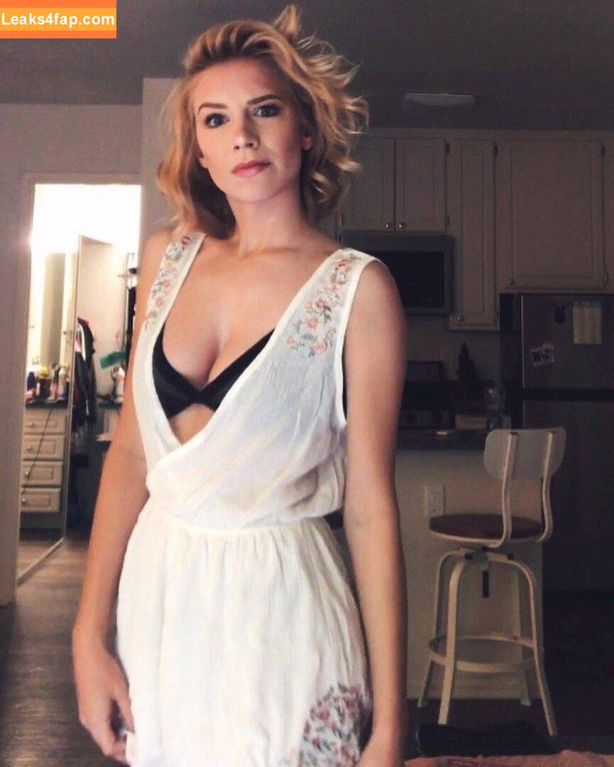 Courtney Miller / co_mill / typicalvlogs leaked photo photo #1079