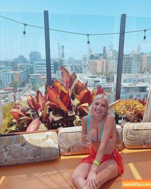 Courtney Miller photo #1072