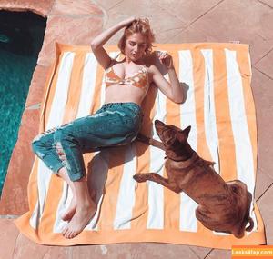 Courtney Miller photo #1081