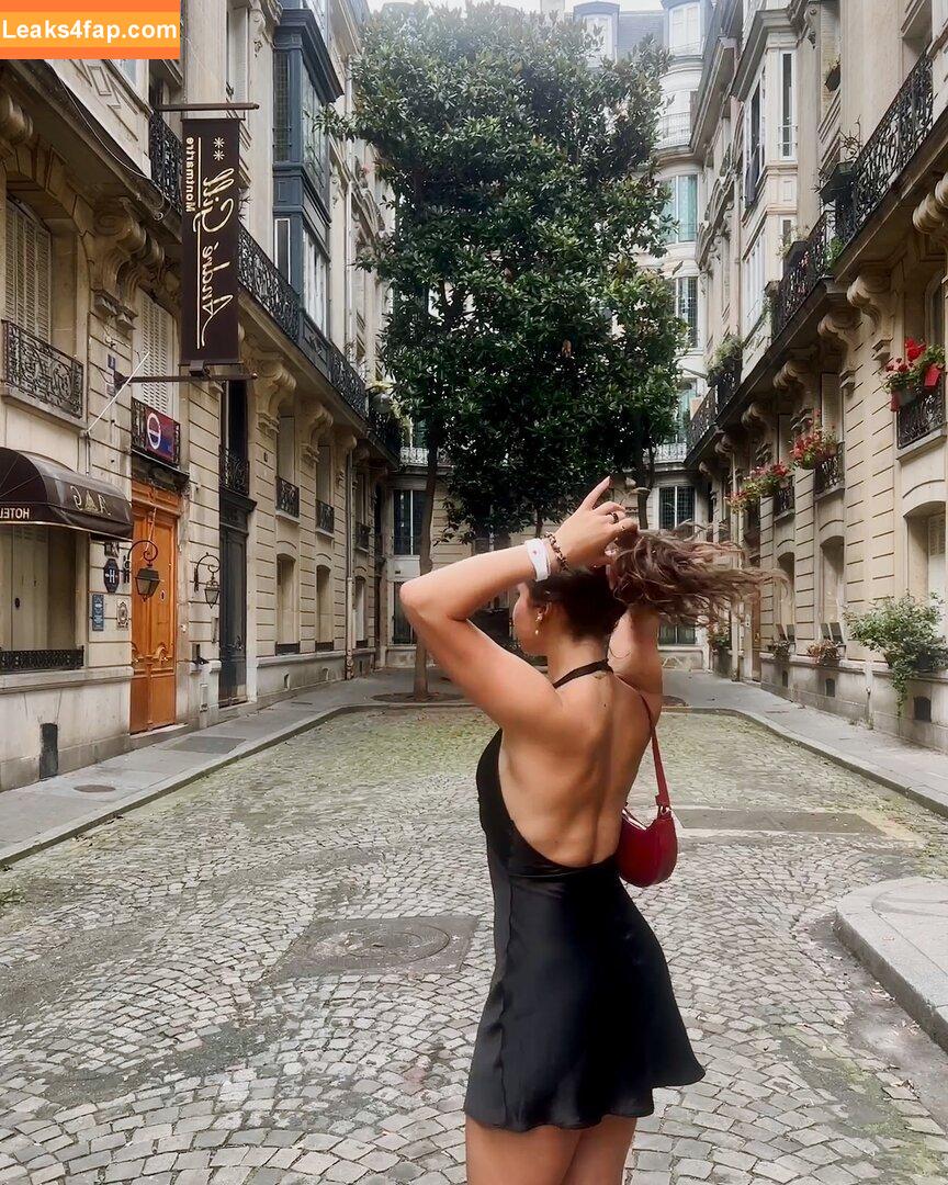 Courtney Sarault / court_sarault / courtsarault / https: слитое фото фото #0004