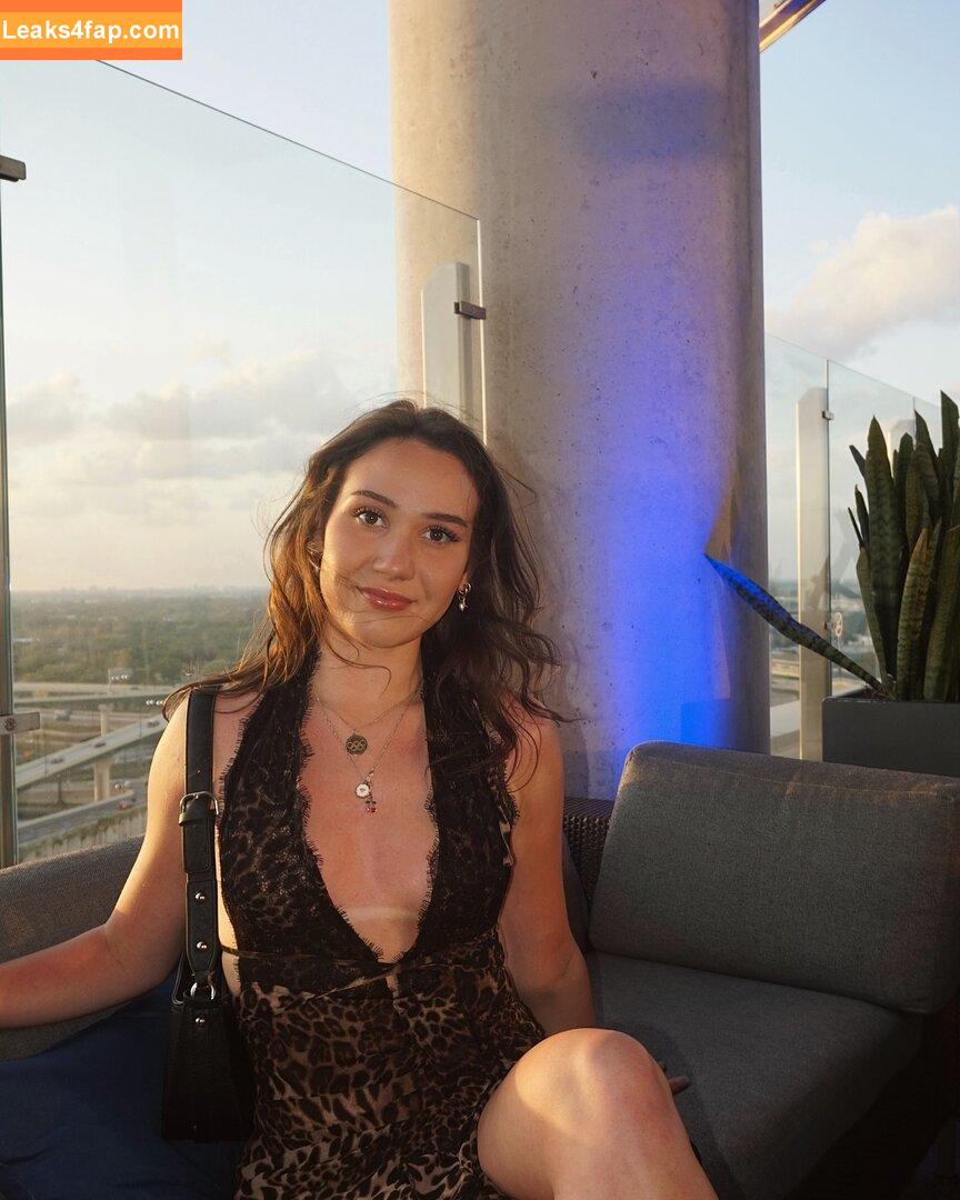 Courtney Sarault / court_sarault / courtsarault / https: leaked photo photo #0010