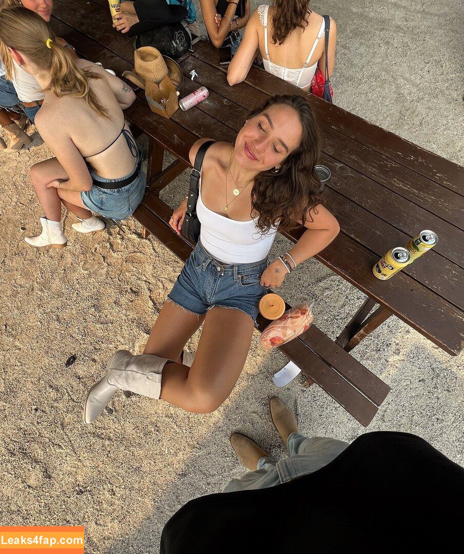 Courtney Sarault / court_sarault / courtsarault / https: leaked photo photo #0037