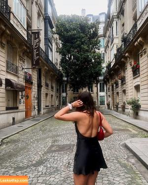 Courtney Sarault фото #0003