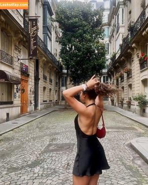 Courtney Sarault фото #0004