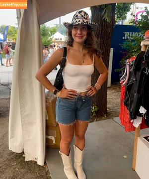 Courtney Sarault фото #0036