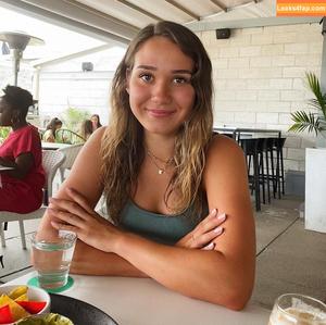 Courtney Sarault photo #0057