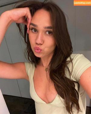 Courtney Sarault photo #0064