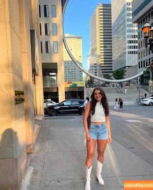 Courtney Sarault photo #0068