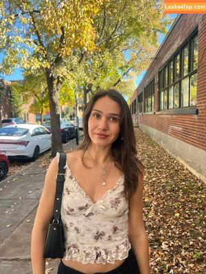 Courtney Sarault photo #0081