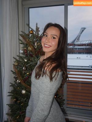 Courtney Sarault photo #0093