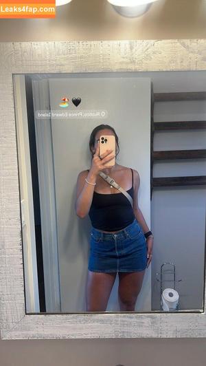 Courtney Sarault photo #0098