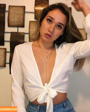 Courtney Sarault photo #0100