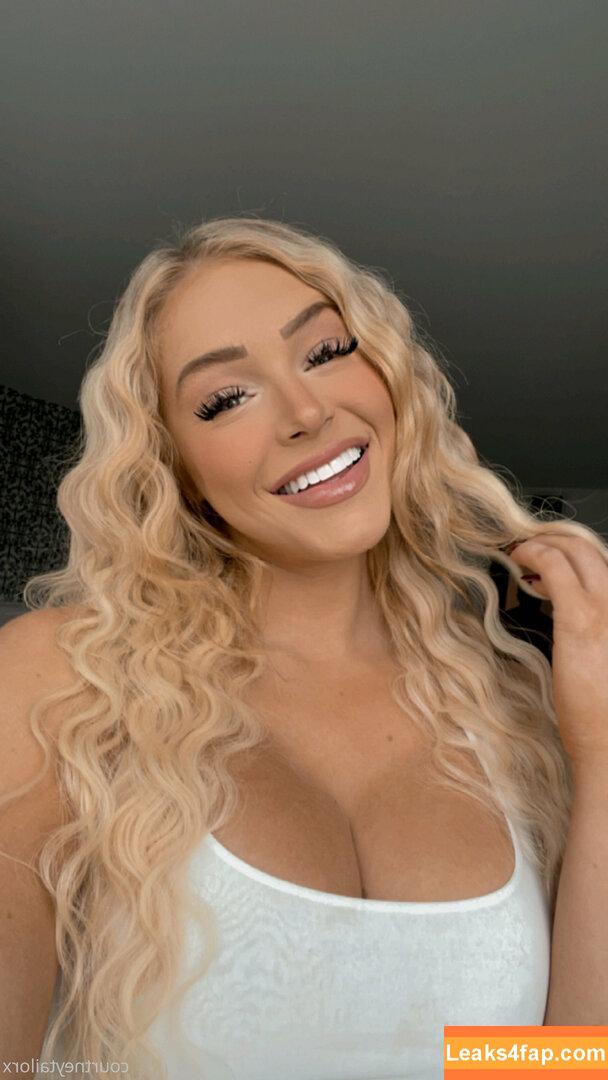 Courtney Taylor / yourfavoritemattressactress слитое фото фото #0061