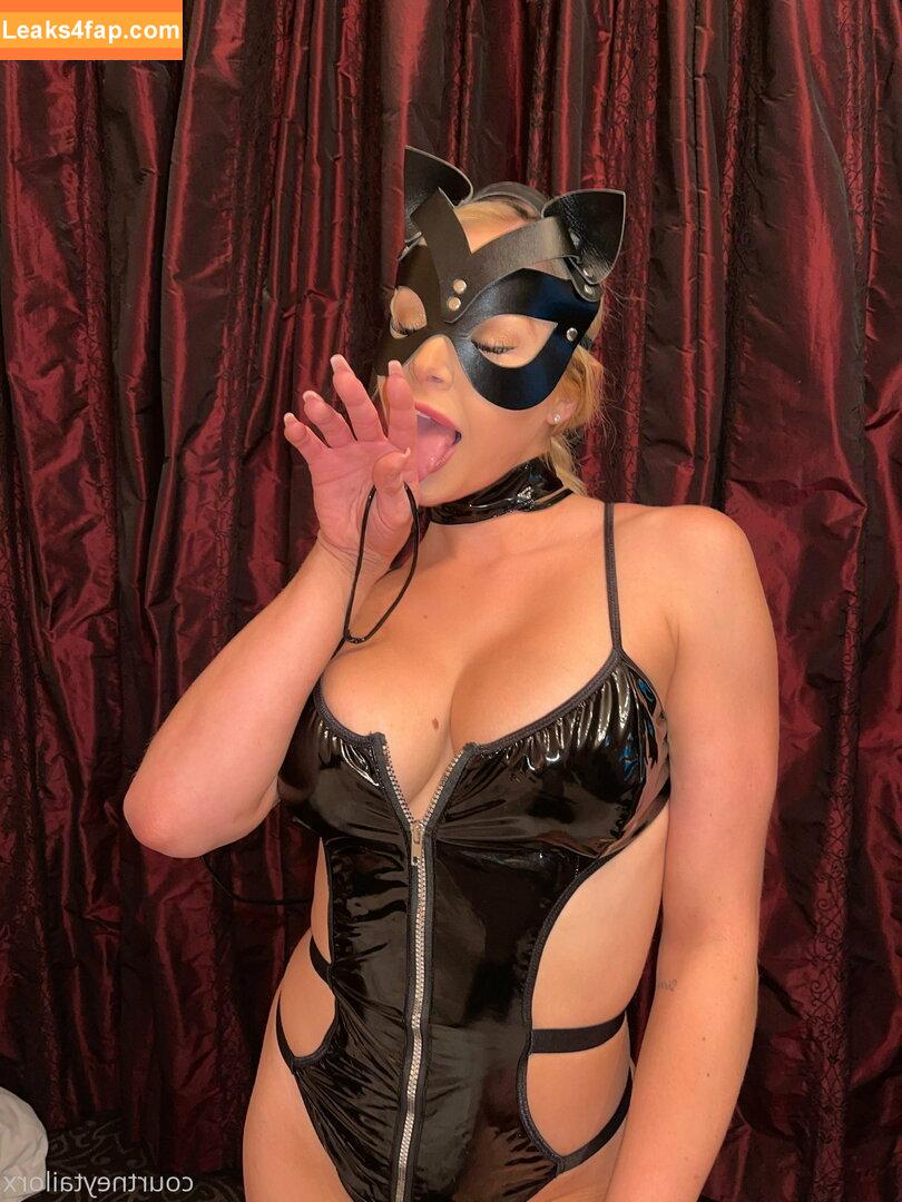 Courtney Taylor / yourfavoritemattressactress слитое фото фото #0072