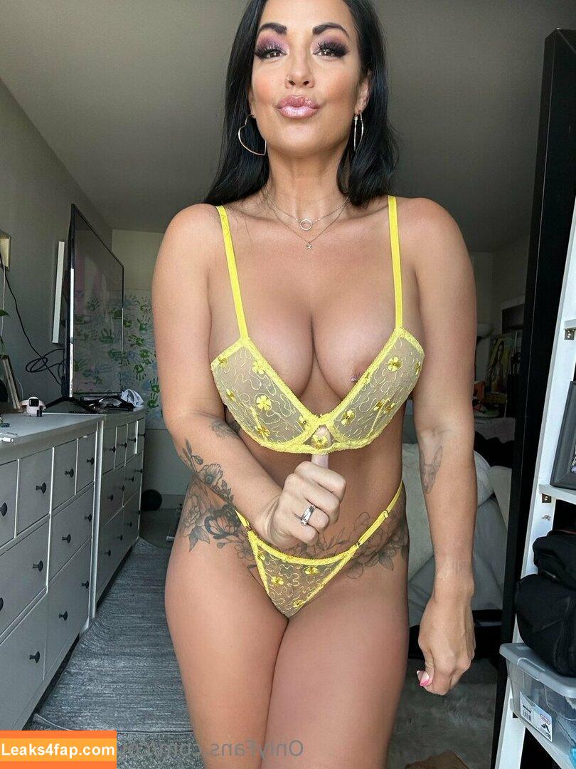 Courtney Tillia / courtneyltillia / thecourtneytillia leaked photo photo #0394