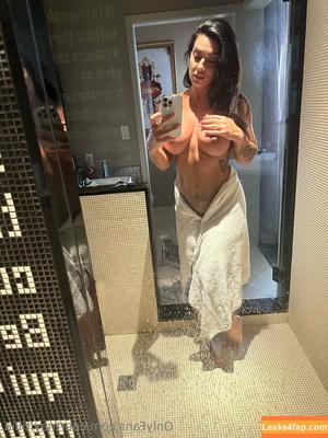 Courtney Tillia photo #0329