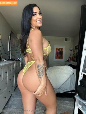 Courtney Tillia photo #0388