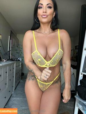 Courtney Tillia photo #0394