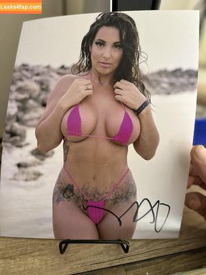 Courtney Tillia photo #0530