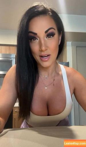 Courtney Tillia photo #0541